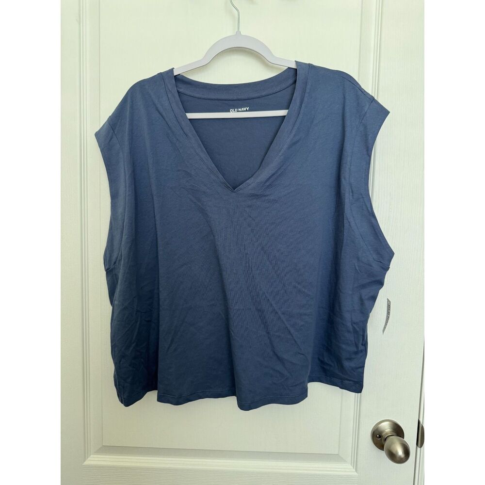 Womans Old Navy Crop top NWT